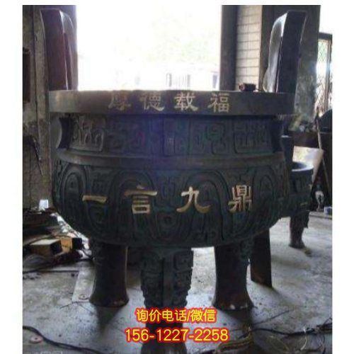 精美青銅浮雕雕塑，非凡裝點景區寺院