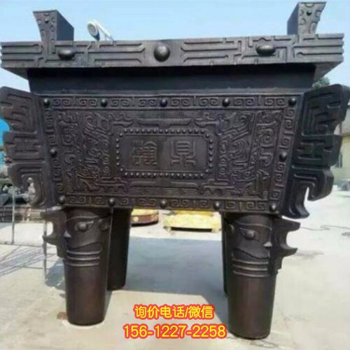 仿古青銅雕塑，給人以古雅之美