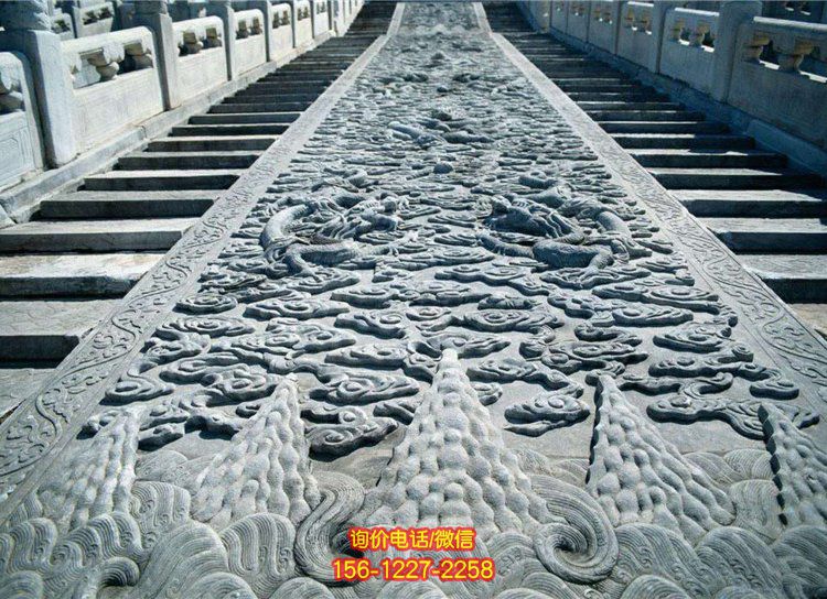 寺廟臺階大型石浮雕，祥云、龍石刻浮雕