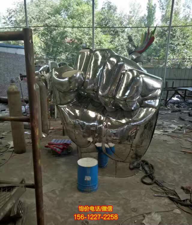 小區企業擺放拳頭鍛造不銹鋼手型雕塑