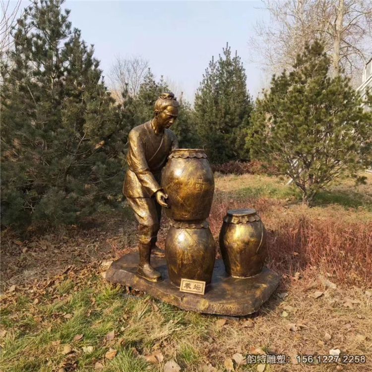 玻璃鋼釀酒人物雕塑，傳統(tǒng)釀酒文化雕塑定做廠(chǎng)家