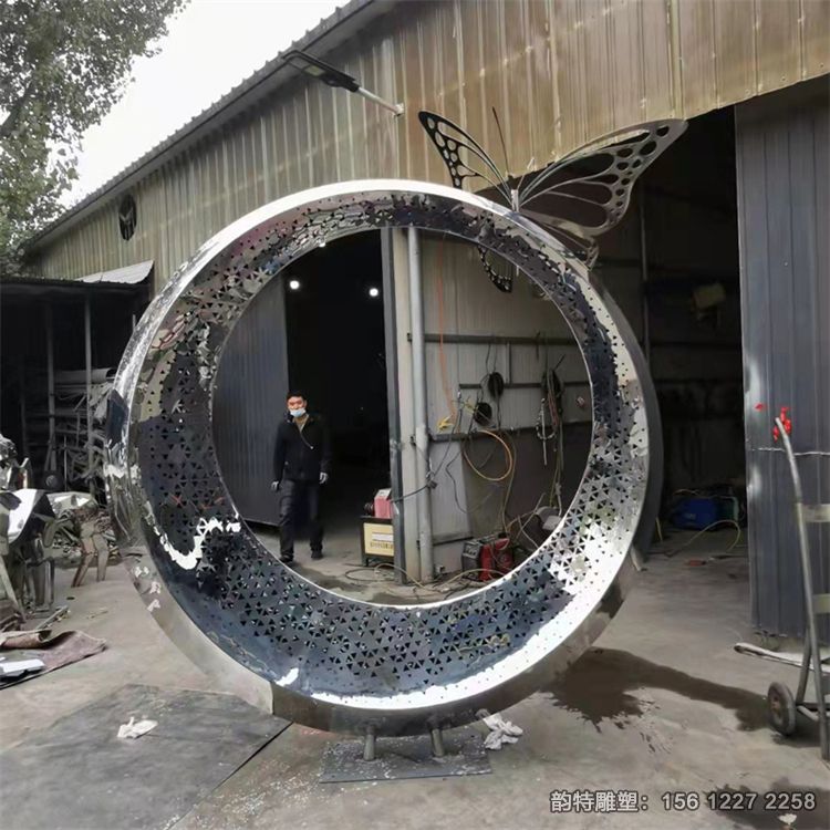 不銹鋼月亮圓環(huán)雕塑90 不銹鋼月亮圓環(huán)雕塑90