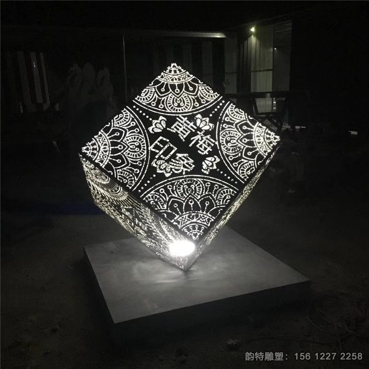 魔方立方體雕塑13 魔方立方體雕塑13